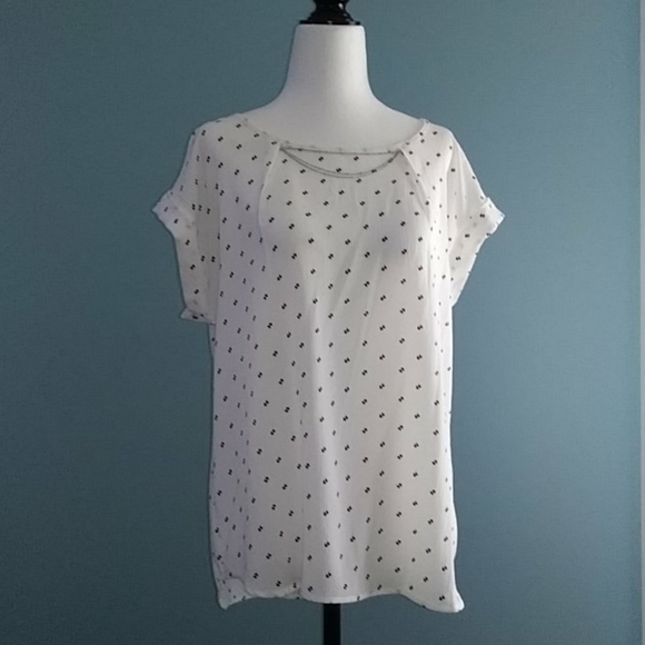 🛍️3/$25 Ardene Short Sleeve Blouse - Picture 1 of 4